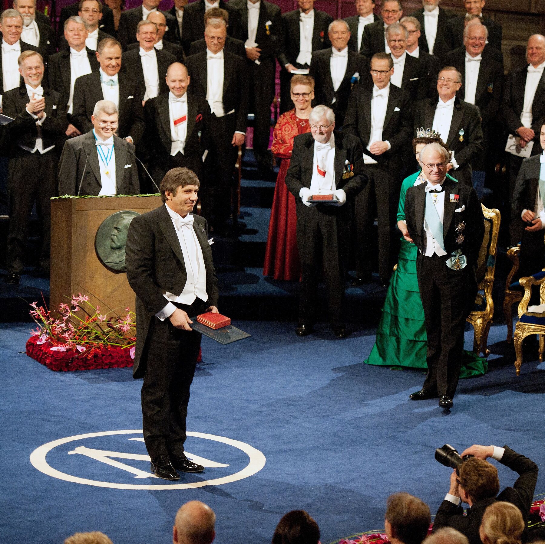 Nobel Laureate Andre Geim Loses Dutch Citizenship After Accepting British Knighthood