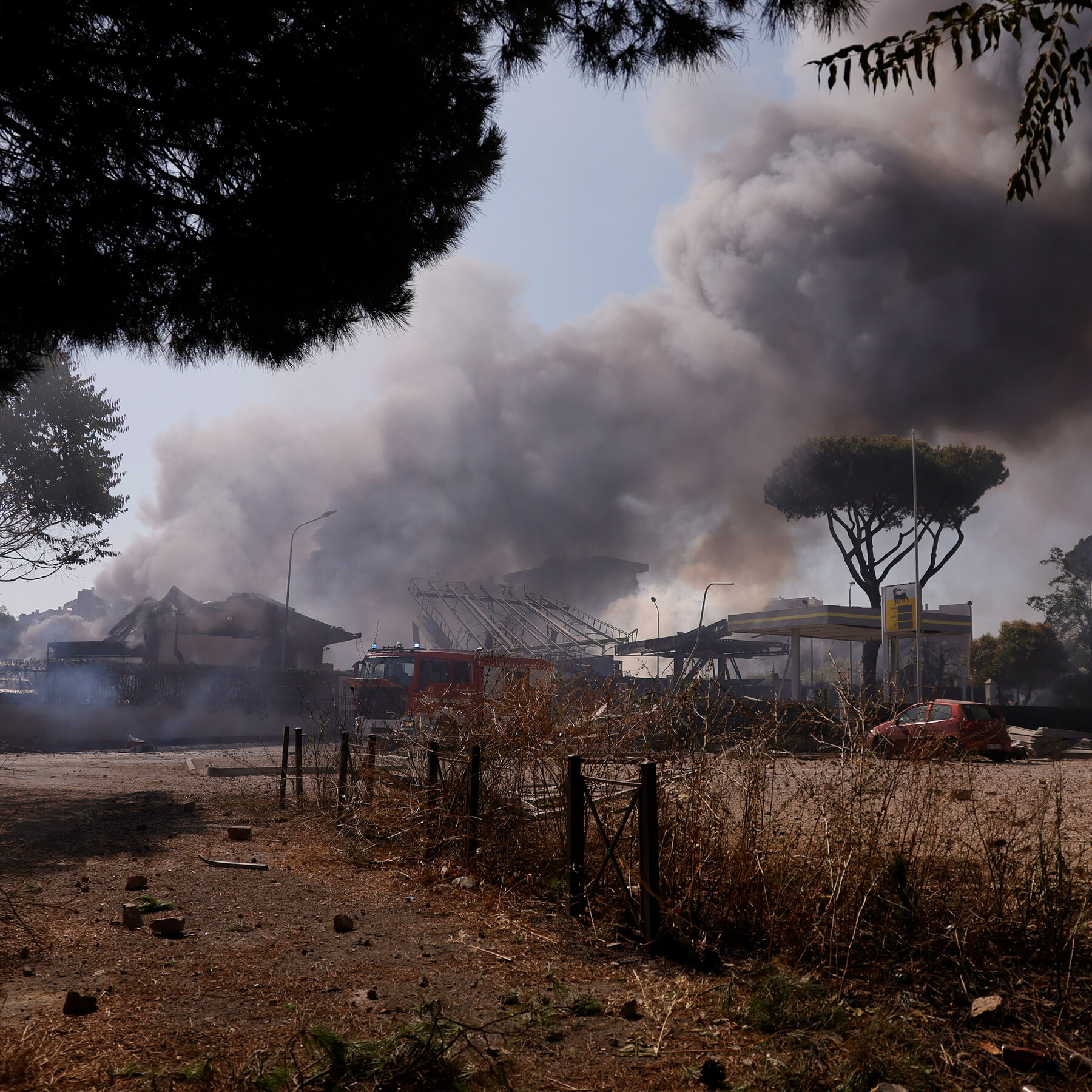 Explosión en Estación de Gasolina en Roma: Varios Heridos, Incluidos Ocho Policías y un Bombero