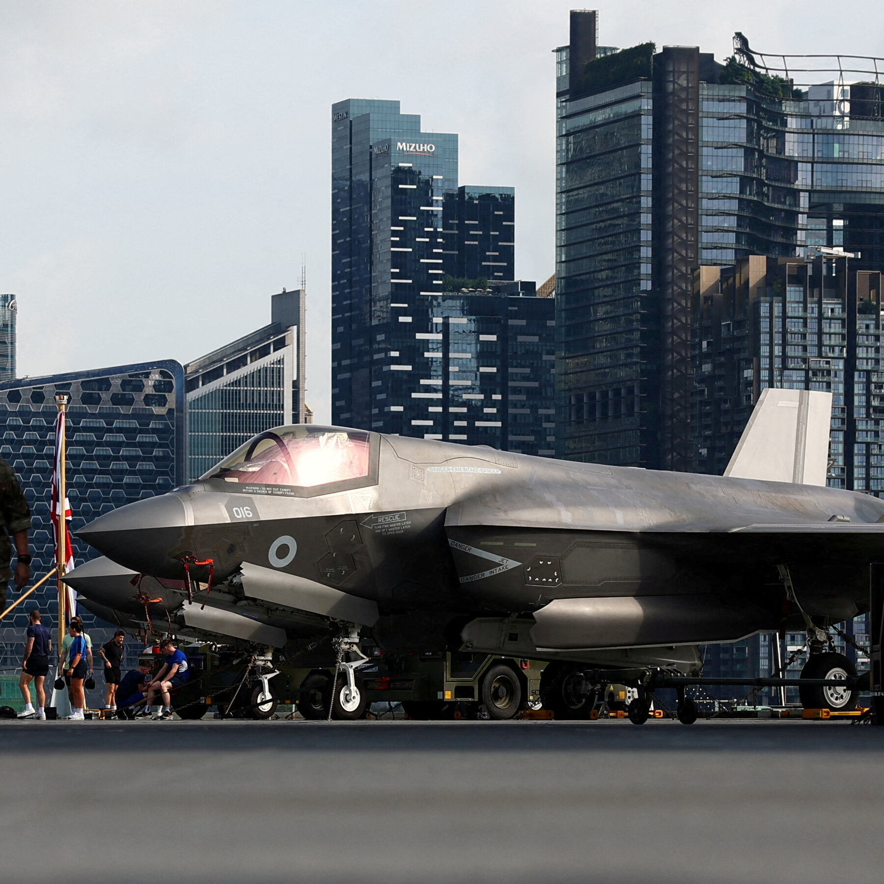 British F-35B Jet Stranded in Southern India Becomes Unlikely Tourist Attraction