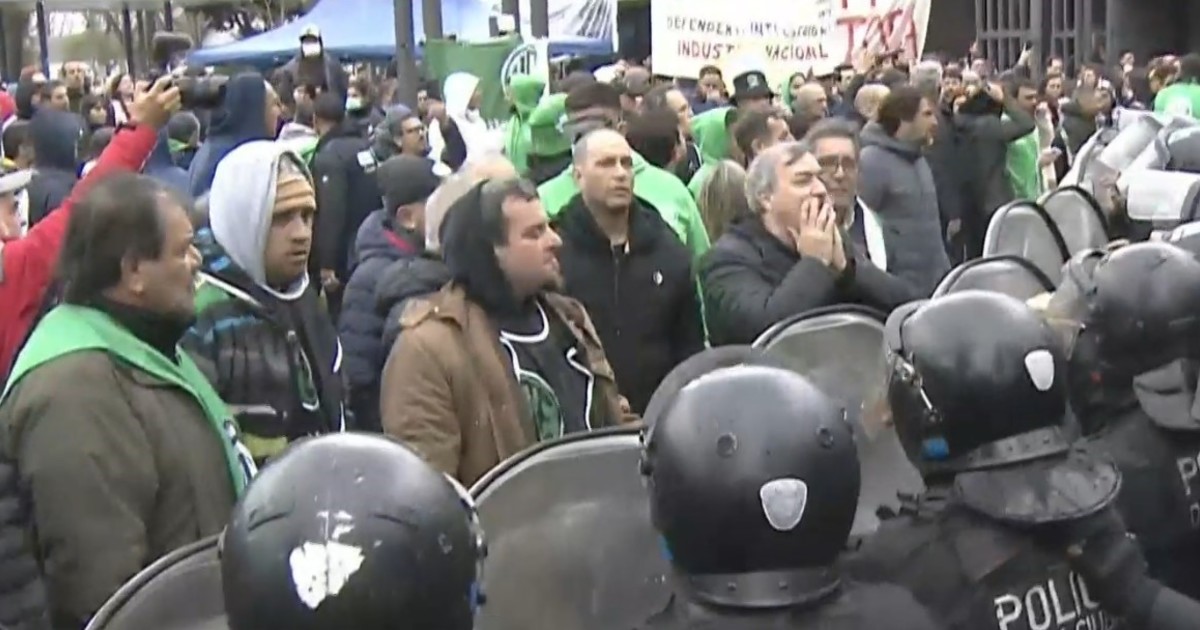 Protestas en Argentina tras la Reducción del INTI a una Oficina Técnica