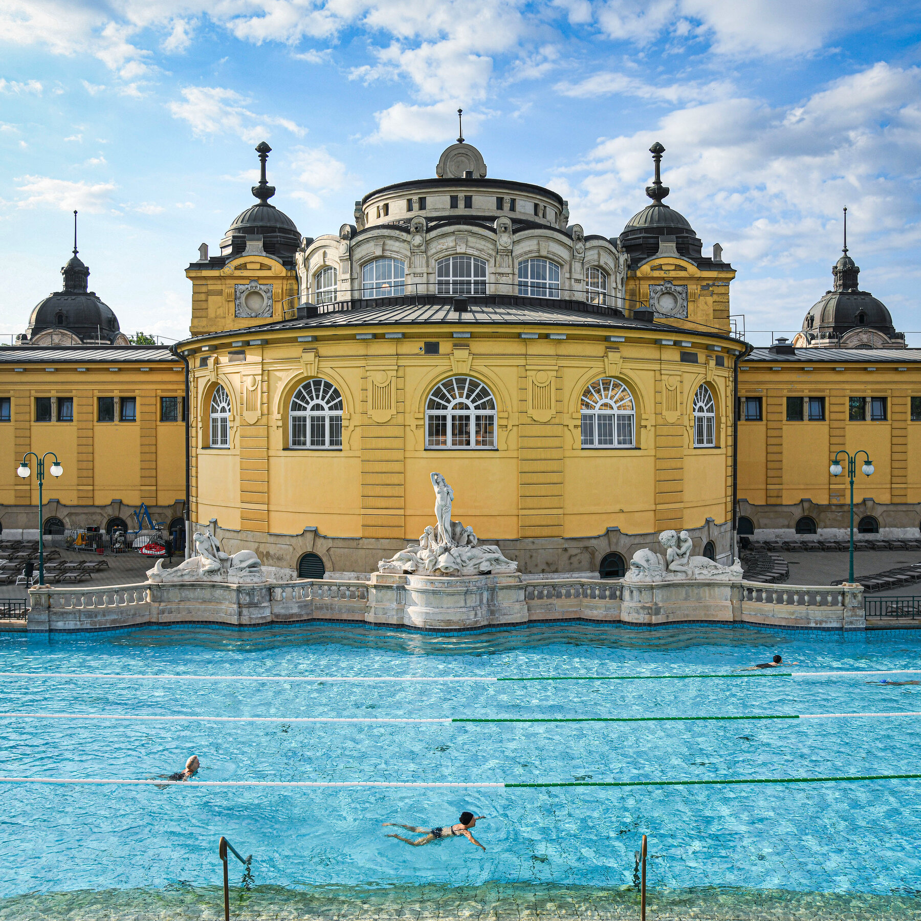 Europa en Llamas: Estrategias para Enfrentar la Ola de Calor y Encontrar Alivio